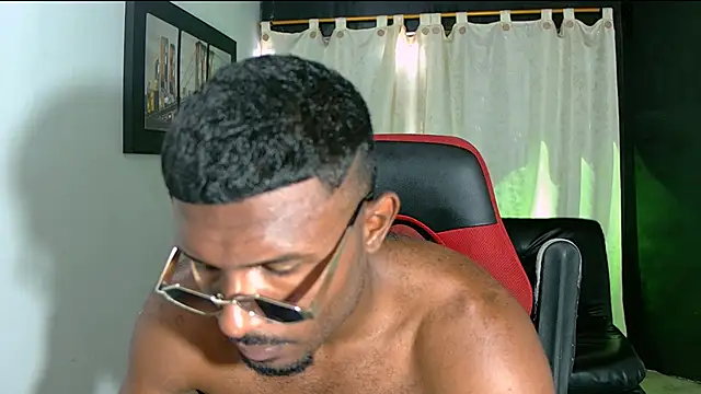 Snapshot of Black_indiian chatting on 04/28/26, 04:23 Black indiian online show from 04/28/26, 04:23
