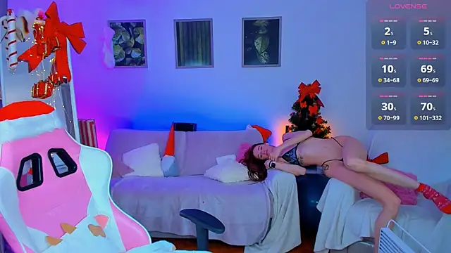 Snapshot of Alyssa_Smitt chatting on 12/19/24, 11:50 Alyssa Smitt online show from 12/19/24, 11:50