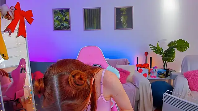 Snapshot of Alyssa_Smitt chatting on 02/20/25, 07:45 Alyssa Smitt online show from 02/20/25, 07:45