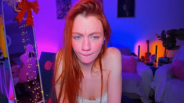 Snapshot of Alyssa_Smitt chatting on 03/19/25, 03:52 Alyssa Smitt online show from 03/19/25, 03:52