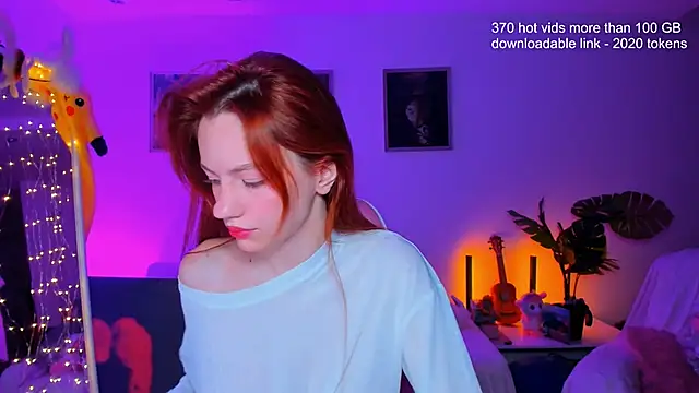 Snapshot of Alyssa_Smitt chatting on 11/21/25, 01:15 Alyssa Smitt online show from 11/21/25, 01:15