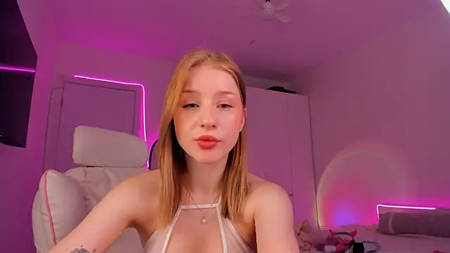 Eva Davi online show from 03/06/25, 05:24