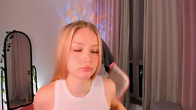 Eva Davi online show from 02/24/26, 02:42