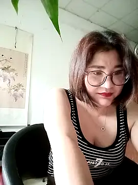 Snapshot of Rose_DiDi chatting on 04/27/26, 06:55 Rose DiDi online show from 04/27/26, 06:55