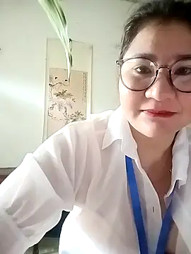 Snapshot of Rose_DiDi chatting on 04/29/26, 03:43 Rose DiDi online show from 04/29/26, 03:43
