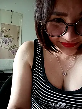 Snapshot of Rose_DiDi chatting on 04/30/26, 05:36 Rose DiDi online show from 04/30/26, 05:36