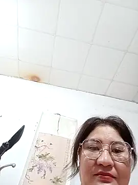 Snapshot of Rose_DiDi chatting on 05/19/26, 06:03 Rose DiDi online show from 05/19/26, 06:03