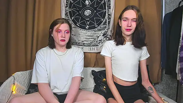 Snapshot of Calvin_and_Kevin chatting on 02/21/25, 04:48 Calvin and Kevin online show from 02/21/25, 04:48