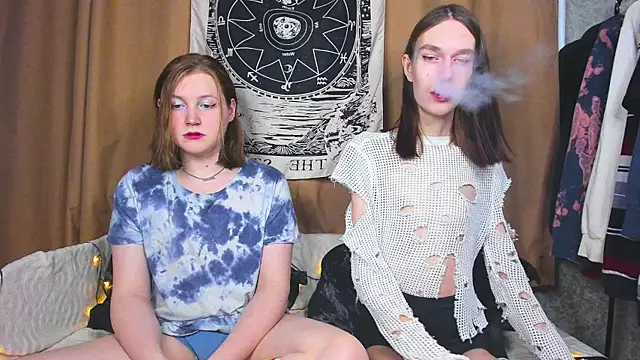 Snapshot of Calvin_and_Kevin chatting on 03/02/25, 12:43 Calvin and Kevin online show from 03/02/25, 12:43