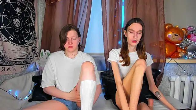 Snapshot of Calvin_and_Kevin chatting on 02/13/26, 04:08 Calvin and Kevin online show from 02/13/26, 04:08