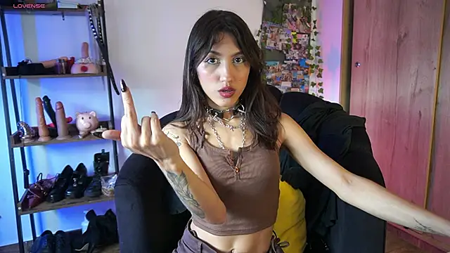 Snapshot of MissKorah chatting on 11/19/25, 07:25 MissKorah online show from 11/19/25, 07:25