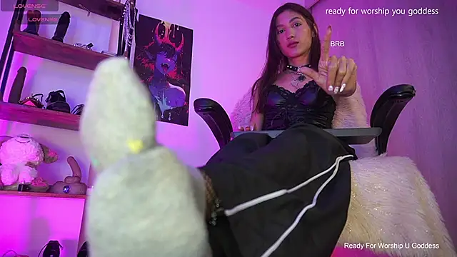 Snapshot of MissKorah chatting on 03/31/26, 12:45 MissKorah online show from 03/31/26, 12:45