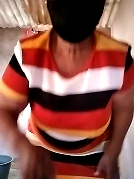 Snapshot of naughtygrannyXXX chatting on 12/25/24, 04:00 naughtygrannyXXX online show from 12/25/24, 04:00