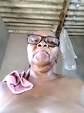 Snapshot of naughtygrannyXXX chatting on 01/28/25, 06:16 naughtygrannyXXX online show from 01/28/25, 06:16