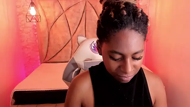 Snapshot of Queen_perla_ chatting on 02/06/25, 12:37 Queen perla online show from 02/06/25, 12:37