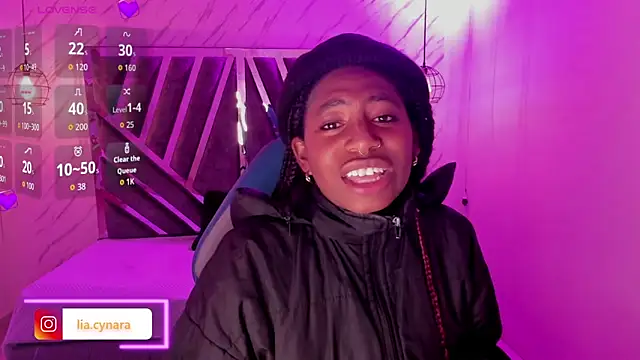 Snapshot of Queen_perla_ chatting on 10/02/25, 11:39 Queen perla online show from 10/02/25, 11:39