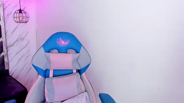 Snapshot of Queen_perla_ chatting on 11/03/25, 11:55 Queen perla online show from 11/03/25, 11:55