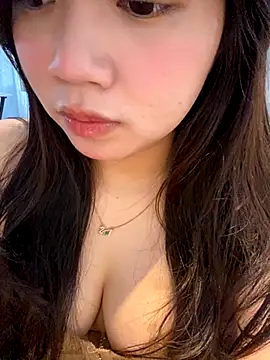 Hotellinh12 online show from 10/19/25, 07:31