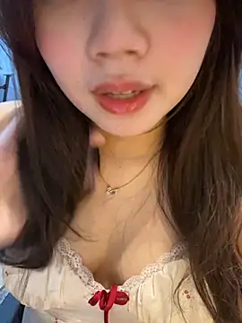 Hotellinh12 online show from 10/22/25, 07:41