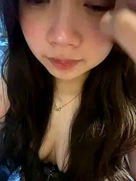 Hotellinh12 online show from 11/23/25, 04:29