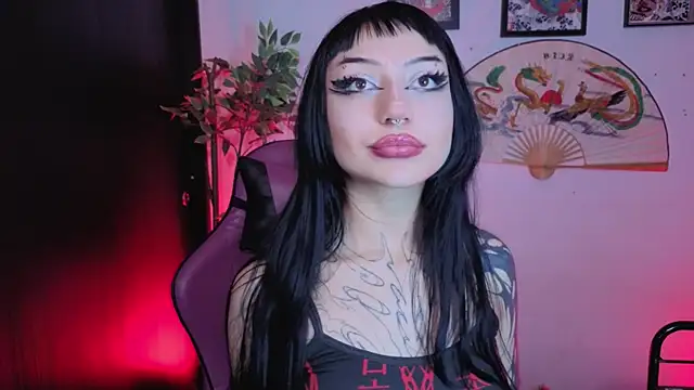 Snapshot of catipetite chatting on 07/18/26, 07:12 catipetite online show from 07/18/26, 07:12