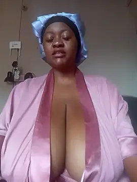 Snapshot of Chubbykarisma27 chatting on 03/11/25, 05:38 Chubbykarisma27 online show from 03/11/25, 05:38