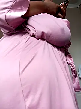 Snapshot of Chubbykarisma27 chatting on 03/12/25, 08:30 Chubbykarisma27 online show from 03/12/25, 08:30