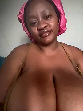 Snapshot of Chubbykarisma27 chatting on 09/27/25, 12:54 Chubbykarisma27 online show from 09/27/25, 12:54