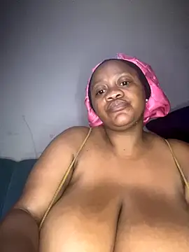 Snapshot of Chubbykarisma27 chatting on 09/30/25, 07:52 Chubbykarisma27 online show from 09/30/25, 07:52