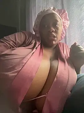 Snapshot of Chubbykarisma27 chatting on 02/13/26, 02:57 Chubbykarisma27 online show from 02/13/26, 02:57