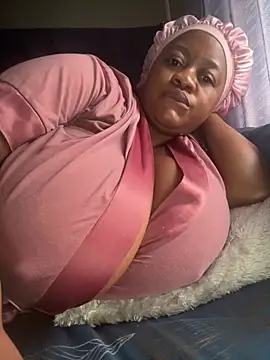 Snapshot of Chubbykarisma27 chatting on 02/23/26, 01:41 Chubbykarisma27 online show from 02/23/26, 01:41