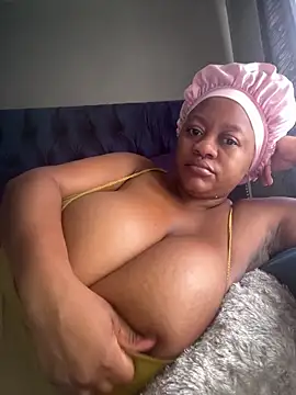 Snapshot of Chubbykarisma27 chatting on 02/26/26, 06:56 Chubbykarisma27 online show from 02/26/26, 06:56