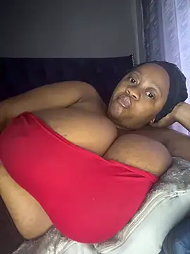 Snapshot of Chubbykarisma27 chatting on 04/25/26, 02:36 Chubbykarisma27 online show from 04/25/26, 02:36