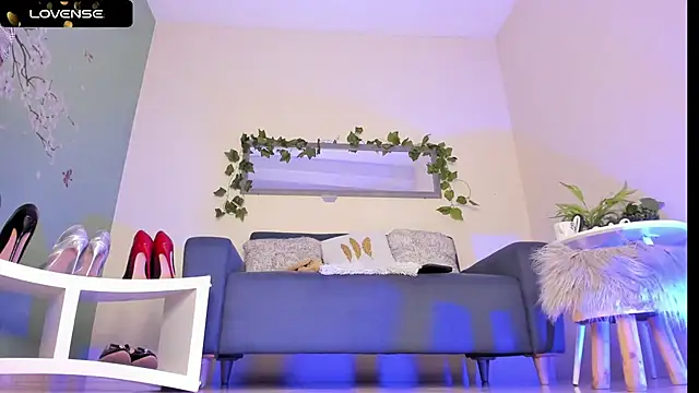 thais dreams online show from 02/10/25, 11:57