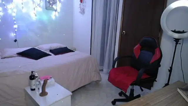 vanessalat online show from 11/20/25, 11:59