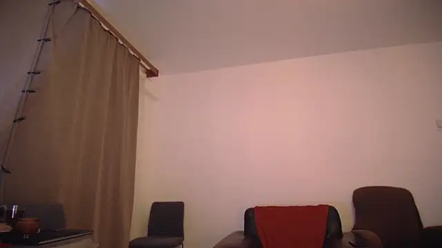 Snapshot of darkitten chatting on 12/28/24, 12:24 darkitten online show from 12/28/24, 12:24