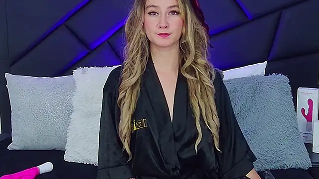 MaryDeniro online show from 01/20/25, 11:10