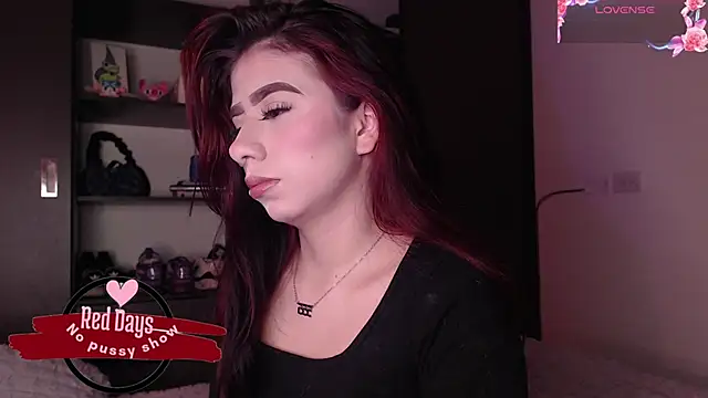 Snapshot of Your_rosalie chatting on 10/18/25, 03:20 Your rosalie online show from 10/18/25, 03:20