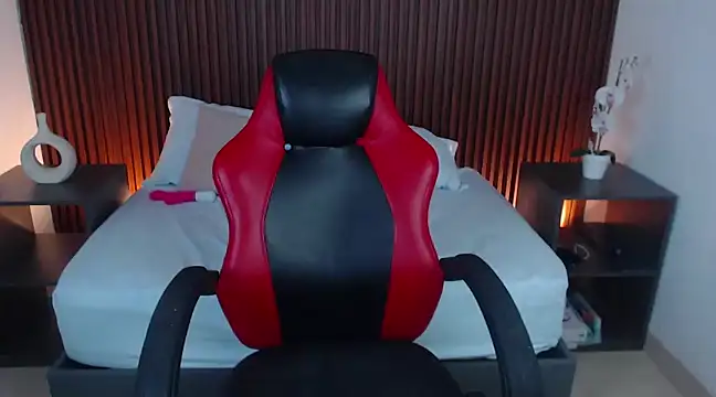 lizowenn  online show from 02/24/25, 03:42