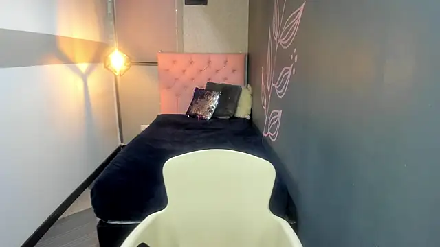 GiaFox  online show from 01/20/25, 01:11