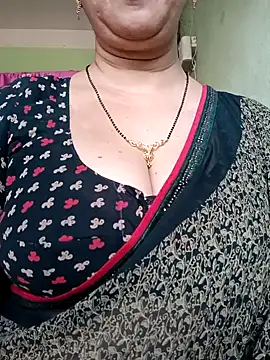 Rosy-B online show from 02/05/25, 10:08