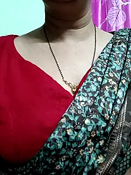 Snapshot of Rosy-B chatting on 03/12/26, 09:21 Rosy-B online show from 03/12/26, 09:21