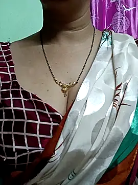 Snapshot of Rosy-B chatting on 03/13/26, 09:43 Rosy-B online show from 03/13/26, 09:43