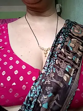 Snapshot of Rosy-B chatting on 03/19/26, 10:19 Rosy-B online show from 03/19/26, 10:19