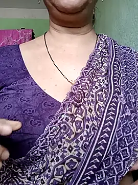 Snapshot of Rosy-B chatting on 03/21/26, 09:36 Rosy-B online show from 03/21/26, 09:36