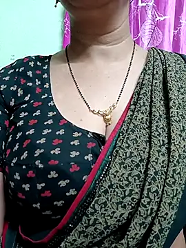 Snapshot of Rosy-B chatting on 03/24/26, 09:09 Rosy-B online show from 03/24/26, 09:09