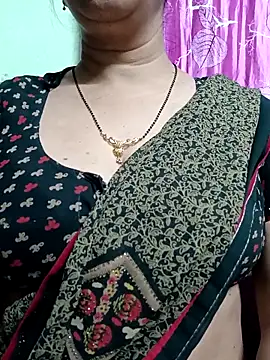 Snapshot of Rosy-B chatting on 04/09/26, 09:42 Rosy-B online show from 04/09/26, 09:42