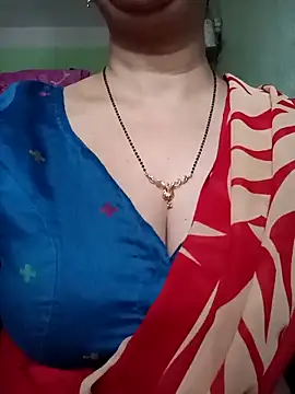 Snapshot of Rosy-B chatting on 04/25/26, 12:24 Rosy-B online show from 04/25/26, 12:24