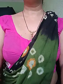 Snapshot of Rosy-B chatting on 06/03/26, 12:02 Rosy-B online show from 06/03/26, 12:02
