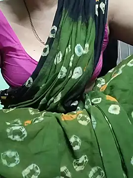 Snapshot of Rosy-B chatting on 06/19/26, 01:59 Rosy-B online show from 06/19/26, 01:59
